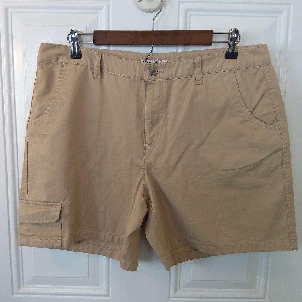 Crazy horse khaki color three pocket zippered front cargo shorts (size 14)